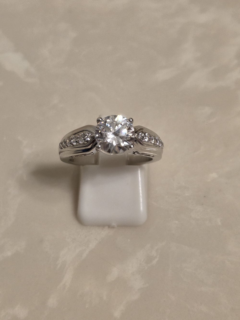 Classic Solitaire Round Cubic Zirconia Engagement Ring Size 8 - Picture 7 of 10